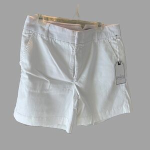 Women’s Ecru the Mitchell short